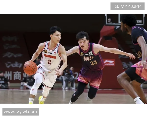 广东队与同曦队激战11月17日期待精彩对决与球员表现的巅峰时刻 广东队与同曦队激战11月17日期待精彩对决与球员表现的巅峰时刻